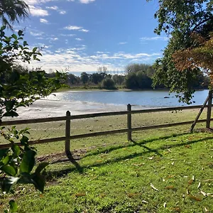  Hébergement de vacances De Pêcheurs Avec Spa Au Pied De L'étang France